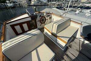 1985 Grand Banks 36 Classic thumbnail 7