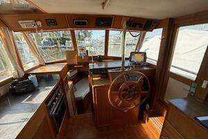 1985 Grand Banks 36 Classic thumbnail 8