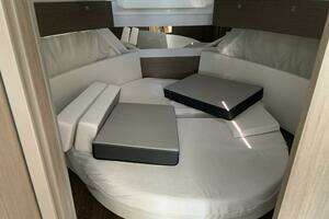 2025 Jeanneau NC 1095 Coupe thumbnail 17