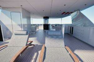 2027 Hargrave E Series 40m thumbnail 9