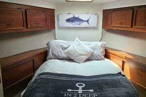 1984 Ocean Yachts thumbnail 8