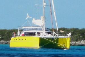 HANA HOU Worth Avenue Yachts