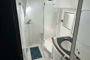 2003 Beneteau 42cc thumbnail 27