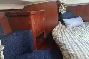 2003 Beneteau 42cc thumbnail 24