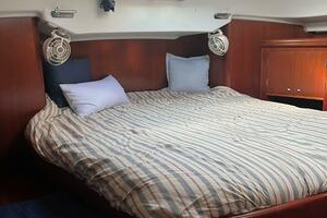 Sea No Evil 42ft Beneteau Yacht For Sale