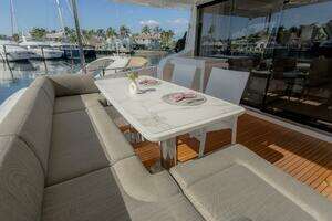 2021 Azimut Fly thumbnail 11