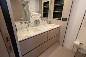 Rho Boat 72ft Azimut Yacht For Sale