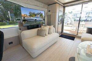 2021 Azimut Fly thumbnail 20
