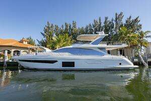 2021 Azimut Fly thumbnail 2