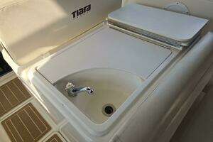 1998 Tiara Yachts Coronet thumbnail 26