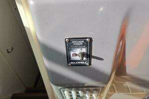 1998 Tiara Yachts Coronet thumbnail 29