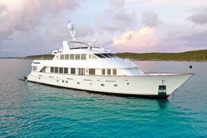 CHANSON 120ft Christensen Yacht For Sale