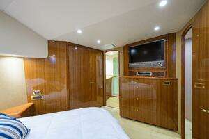2007 Viking 64 Convertible thumbnail 23