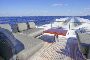 2017 Azimut 66 Flybridge thumbnail 49