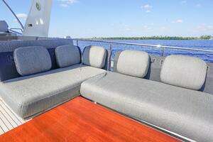 2017 Azimut 66 Flybridge thumbnail 50