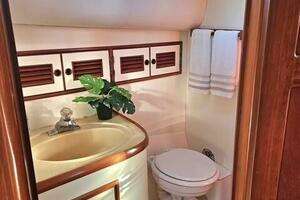 1990 Offshore Yachts 48 Yachtfisher thumbnail 12