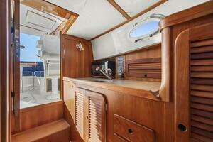 2007 Hinckley Hinckley Picnic Boat 36 EP thumbnail 15