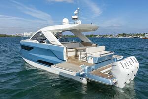 53FT (16.15M) JEANNEAU