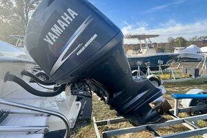 23ft Grady White Yacht For Sale