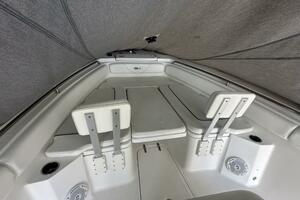 2014 Sea Hunt 27 Gamefish Forward Seating thumbnail 68