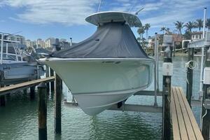 2014 Sea Hunt 27 Gamefish Forward Seating thumbnail 64