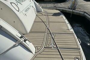 Amazed 42ft Cruisers Yacht For Sale