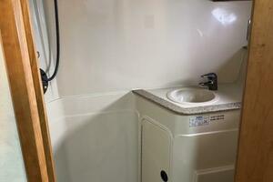 Amazed 42ft Cruisers Yacht For Sale