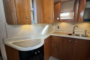 Amazed 42ft Cruisers Yacht For Sale