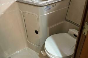 Amazed 42ft Cruisers Yacht For Sale