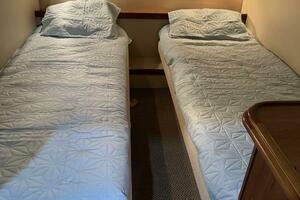 Amazed 42ft Cruisers Yacht For Sale