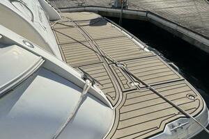 Amazed 42ft Cruisers Yacht For Sale