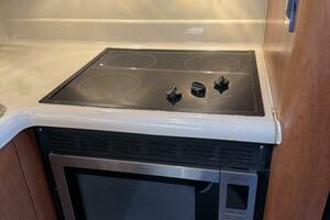 Amazed 42ft Cruisers Yacht For Sale