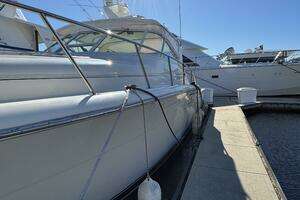 1993 Tiara Yachts 4300 Convertible thumbnail 11