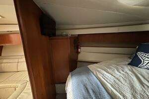 1993 Tiara Yachts 4300 Convertible thumbnail 37