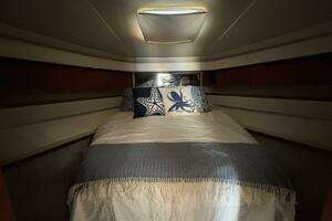 1993 Tiara Yachts 4300 Convertible thumbnail 34