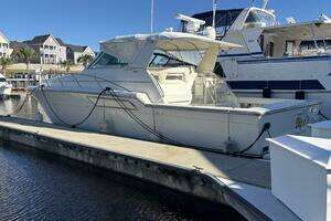 1993 Tiara Yachts 4300 Convertible thumbnail 8