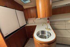 1993 Tiara Yachts 4300 Convertible thumbnail 42