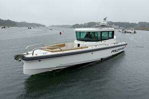 2020 Axopar 28 Cabin w/Wet Bar thumbnail 4