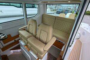2020 Axopar 28 Cabin w/Wet Bar thumbnail 17