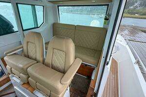 2020 Axopar 28 Cabin w/Wet Bar thumbnail 31