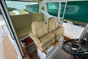 2020 Axopar 28 Cabin w/Wet Bar thumbnail 23
