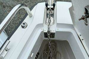 2020 Axopar 28 Cabin w/Wet Bar thumbnail 25