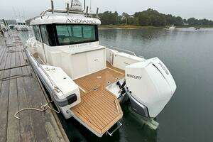 2020 Axopar 28 Cabin w/Wet Bar thumbnail 7