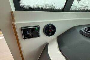 2020 Axopar 28 Cabin w/Wet Bar thumbnail 30
