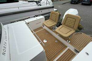 2020 Axopar 28 Cabin w/Wet Bar thumbnail 12