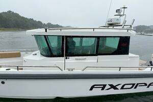 2020 Axopar 28 Cabin w/Wet Bar thumbnail 5