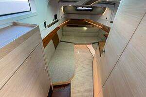 2024 Axopar 45 XC Cross Cabin thumbnail 26