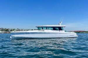 2024 Axopar 45 XC Cross Cabin thumbnail 1