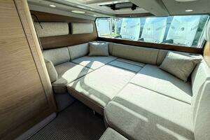 2024 Axopar 45 XC Cross Cabin thumbnail 23
