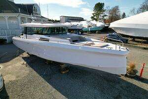 2024 Axopar 45 XC Cross Cabin thumbnail 4